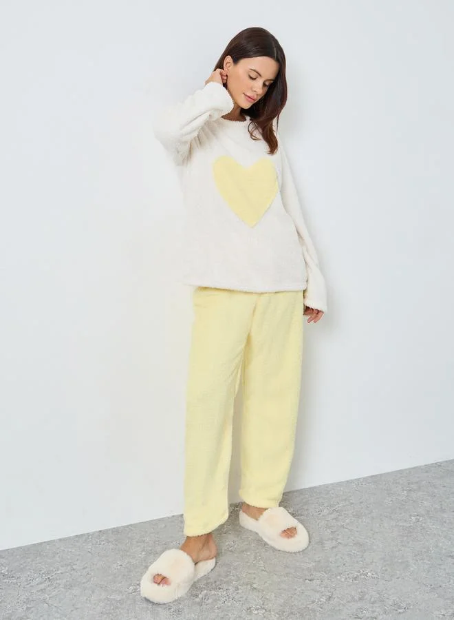 ستايلي طقم بيجاما من بنطال وبلوزة فليس بتفاصيل مُتباينة