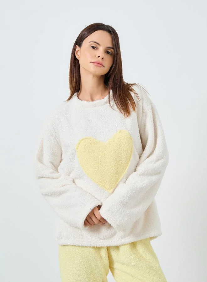 ستايلي طقم بيجاما من بنطال وبلوزة فليس بتفاصيل مُتباينة