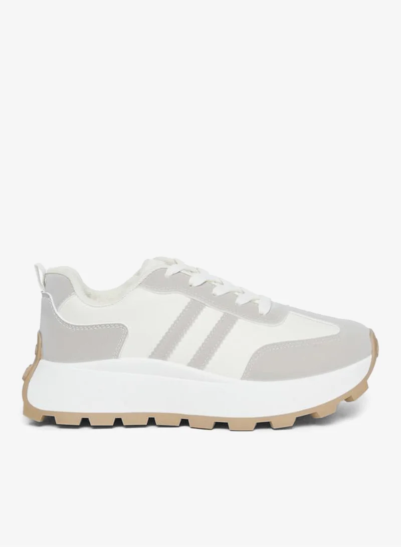 ستايلي اكتيف أحذية رياضية نسائية مخططة