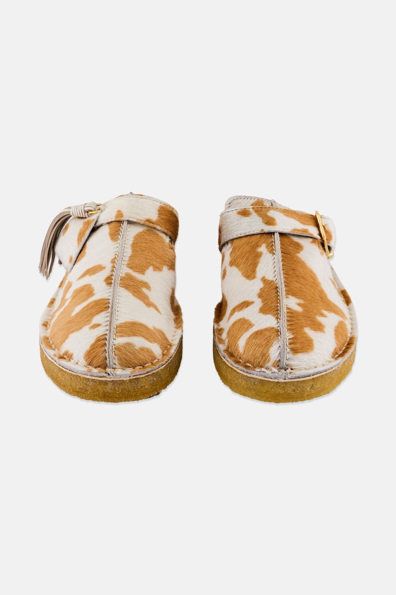 clarks Women Standard Trek Cow Print Adjustable buckle Clogs, Multicolor - Image 4