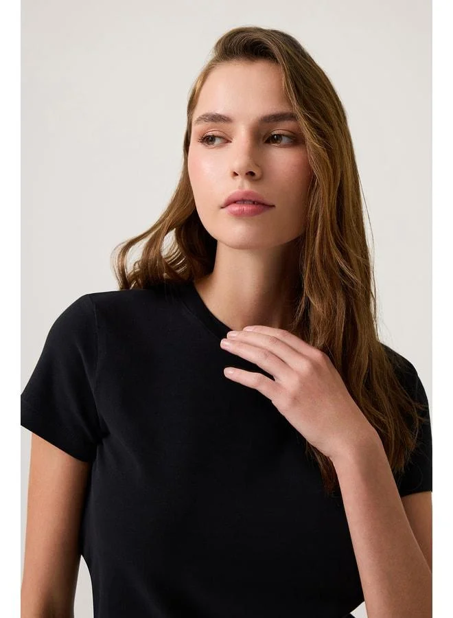 Los Ojos Black Plain Cut T-Shirt Regular Fit.