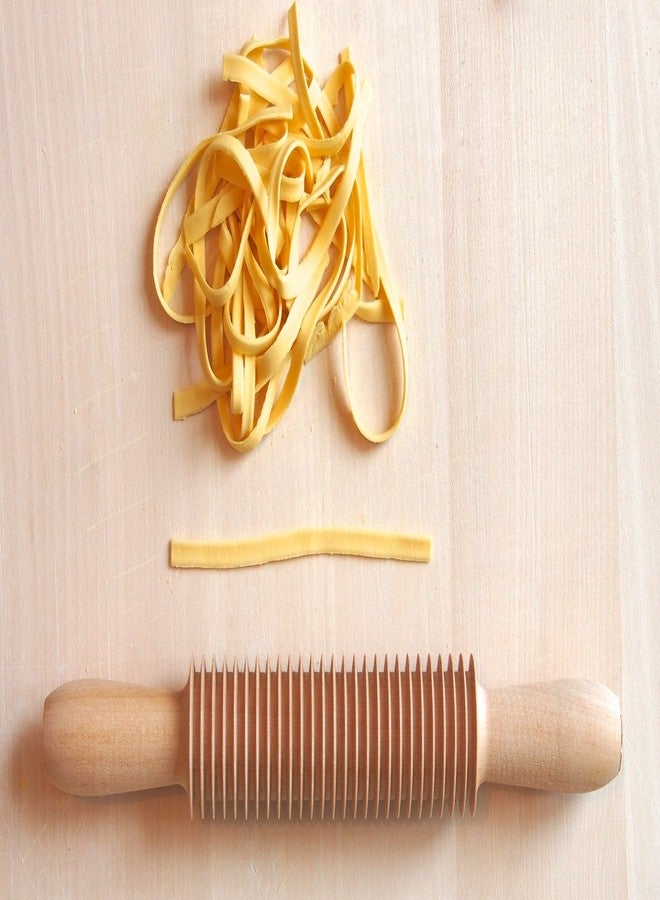 Eppicotispai Beechwood Tagliatelle Cutter Rolling Pin - Image 4