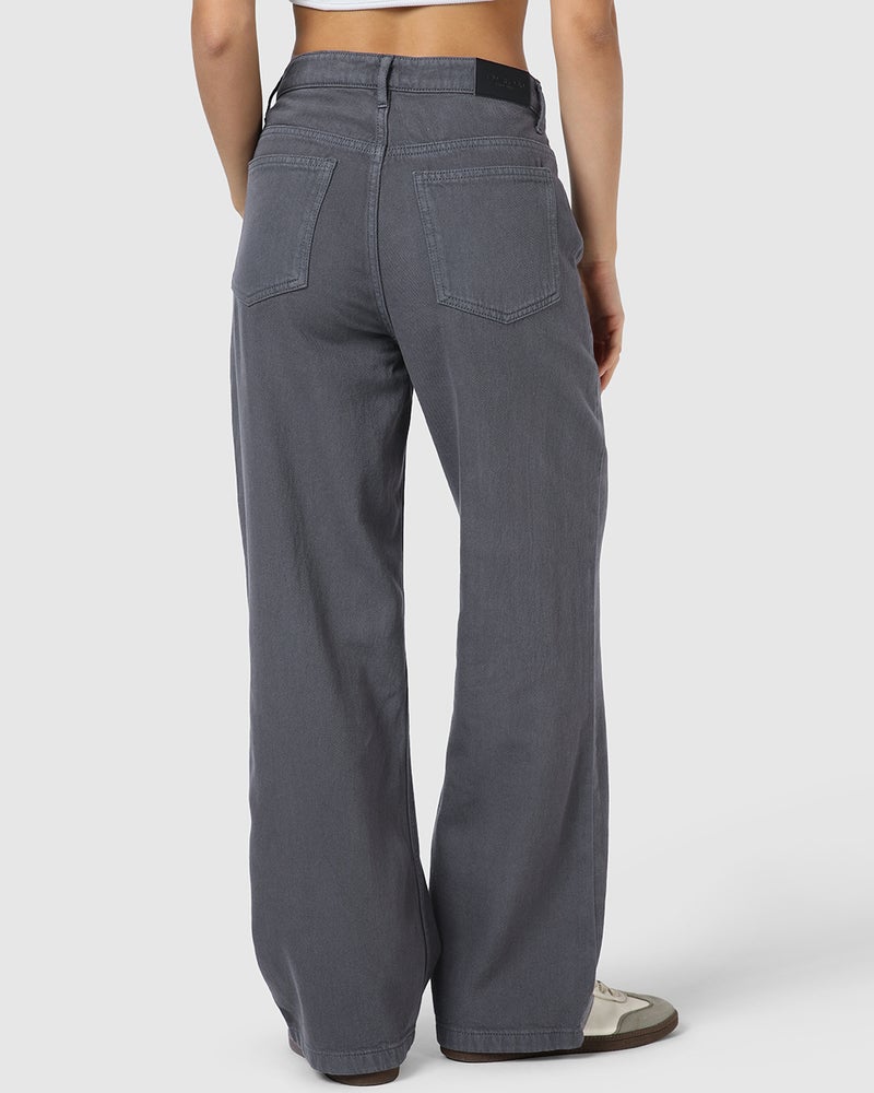 bewakoof Women's Grey Straight Fit Jeans - Image 3