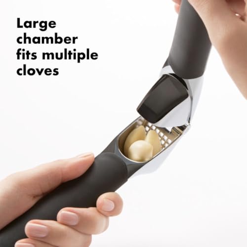 OXO Good Grips Heavy Duty Garlic Press, Die-Cast Zinc, Black - Image 3