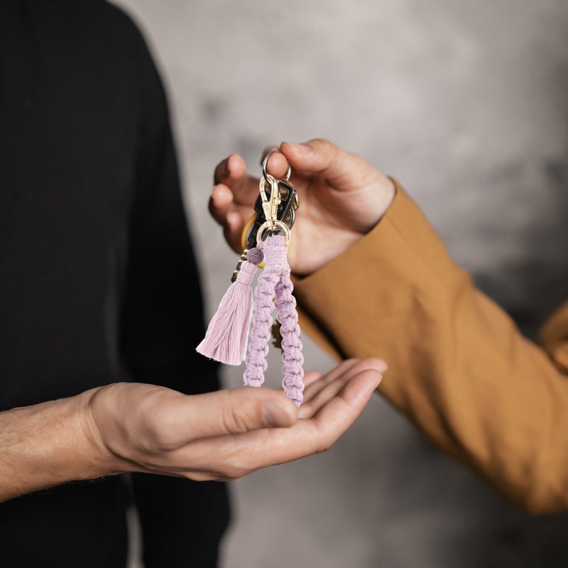 🏠 حامل مفاتيح مع يدوي متين بتصميم ماكرامي بأسلوب بوهيمي للتعلق على الحقيبة والمفاتيح - Image 1