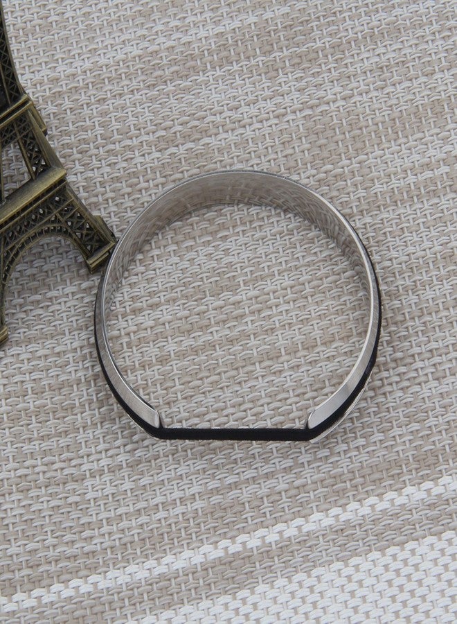 Zuo Bao Stainless Steel V Groove Cuff Bangle (Silver) - Image 4