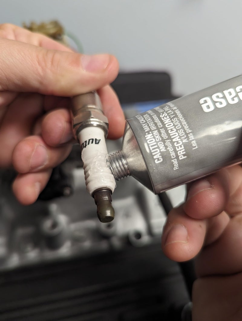 Permatex Permatex 22058 Dielectric Tune-Up Grease, 3oz. - High Performance Dielectric Grease Used To Protect Terminals, Spark Plugs, Wiring And Other Electrical Connections Against Salt, Dirt, And Corrosion  - Image 4