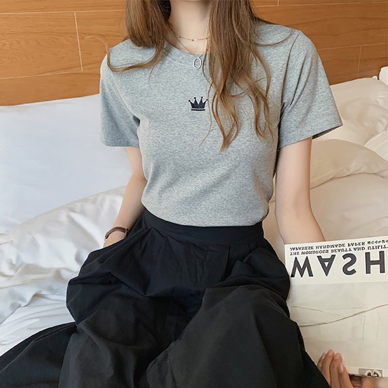 2024 summer new slim embroidery round neck short sleeve T-shirt womens student womens base coat a generation of hair red  - Image 4