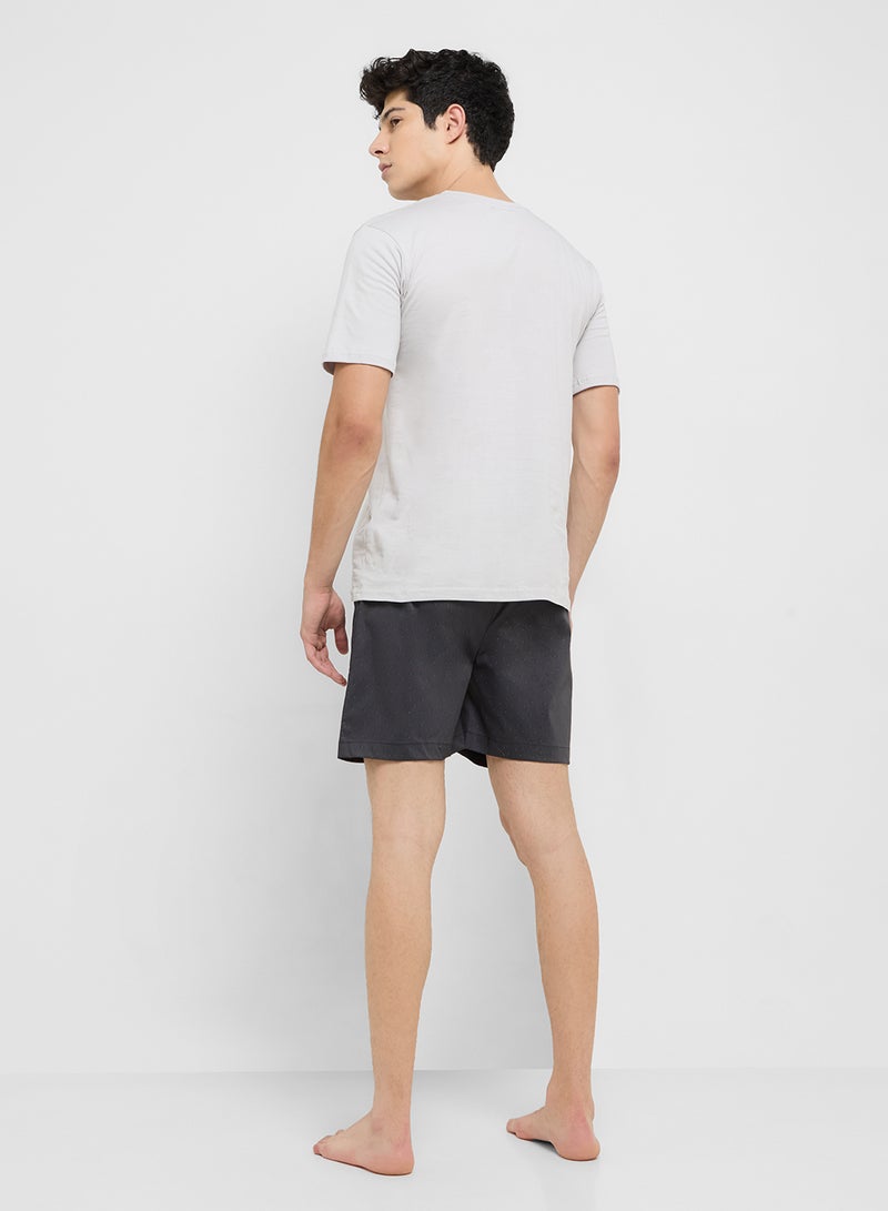 سفنتي فايف طقم بيجامة تي شيرت وشورت - Image 2