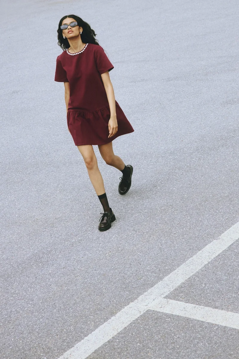 اتش اند ام فستان مزخرف بأحجار الرايون