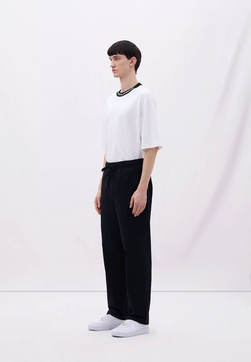 ليس بنجامنز بنطال ٤٠١