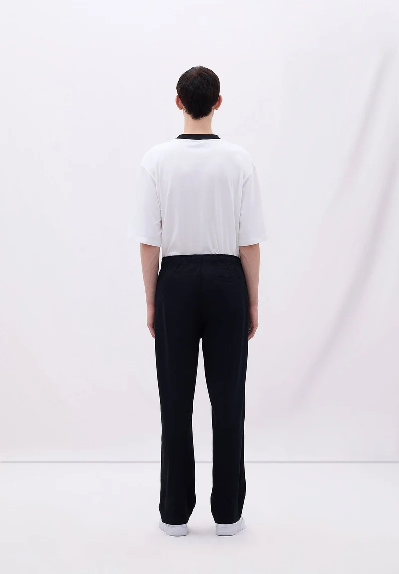 ليس بنجامنز بنطال ٤٠١