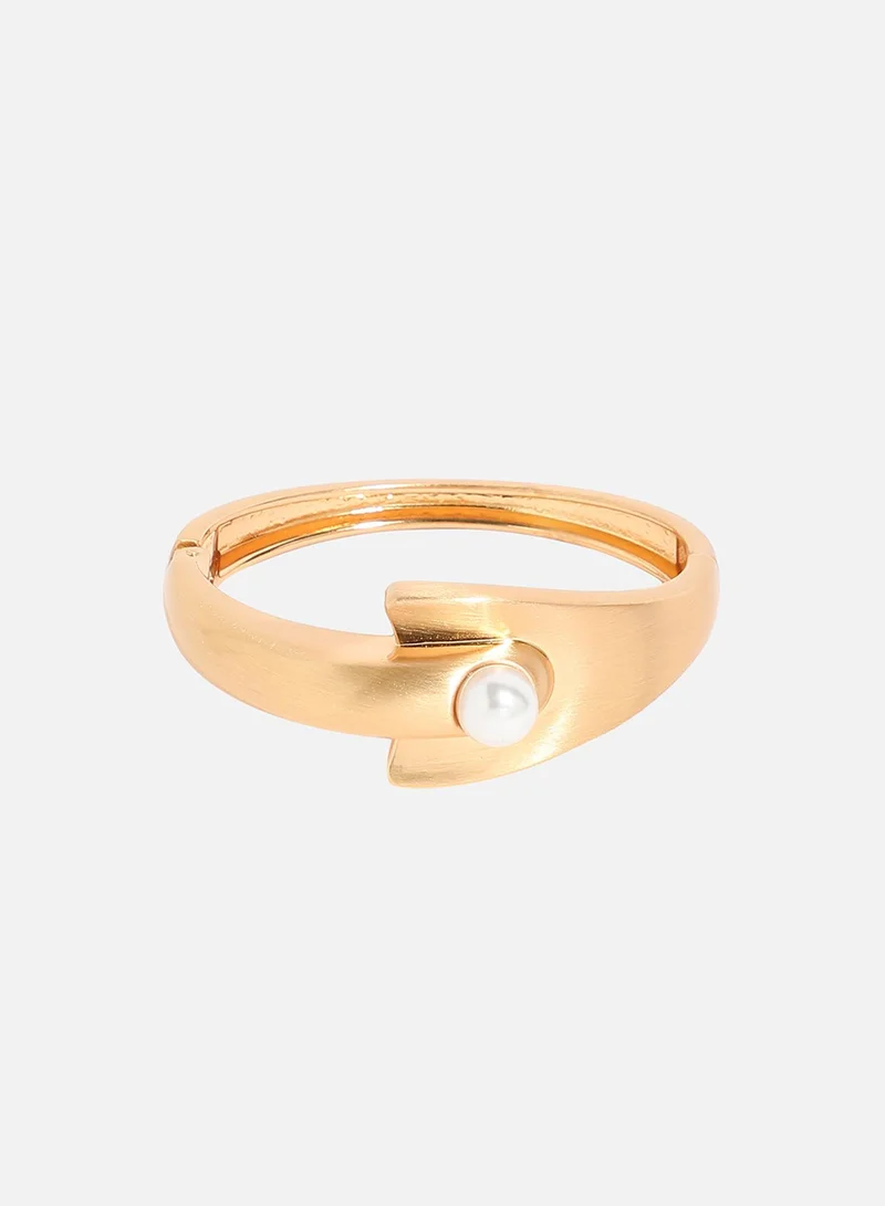 SOHI Metallic Asymetrical Artificial Bracelet Jewellery