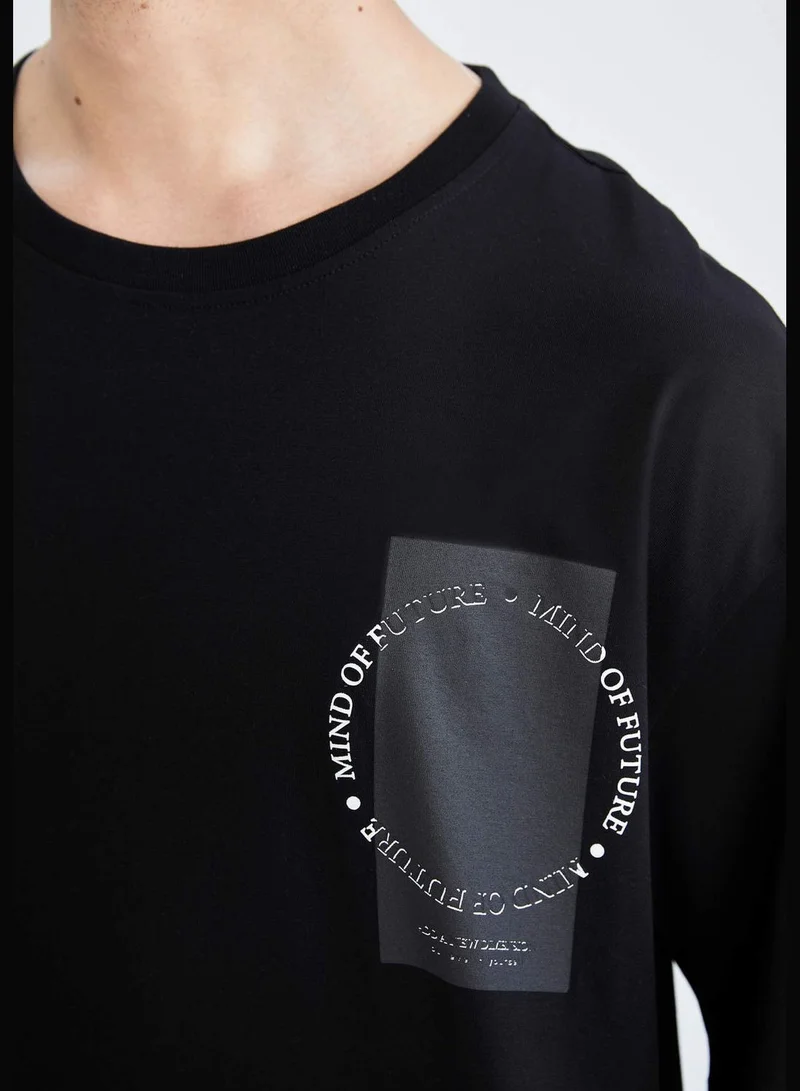 ديفاكتو Oversized Short Sleeve Minimal Print T-Shirt