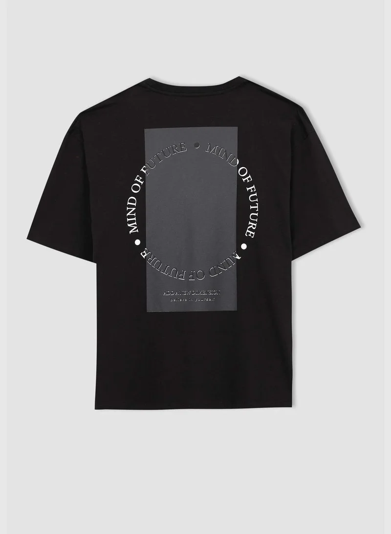 ديفاكتو Oversized Short Sleeve Minimal Print T-Shirt