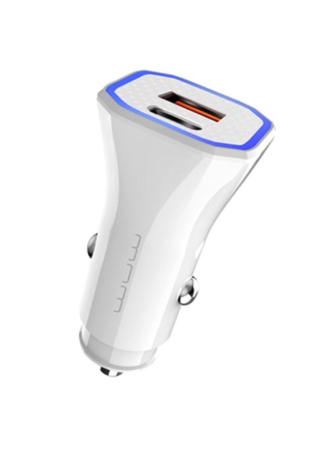 دبليو يو دبليو شاحن سيارة سريع الشحن بمنفذ Type-C + USB بقوة 2.4 أمبير - أبيض - Image 1