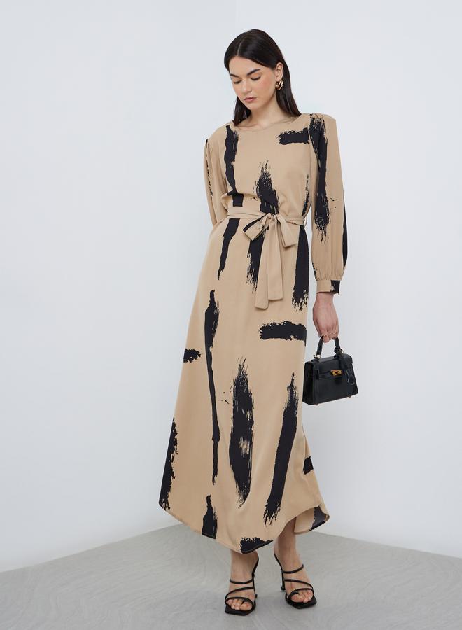 تايك تو فستان ماكسي طويل بأكمام طويلة مطبوع بحزام - Image 1