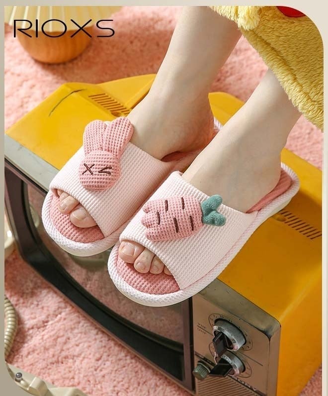 RIOXS Kids Flat Slippers, Cotton House Slippers for Boys and Girls, Cute Cartoon House Slipper, Boys' Girls' Open Toe Cotton Slippers, Comfort Soft Sole Slip-on Flats, Lightweight Non-slip Bedroom Slippers, Washable Slippers for Daily Wear, Casual Flat Silent Indoor Shoes Slide Slippers, Four Seasons Home Slippers - Image 1