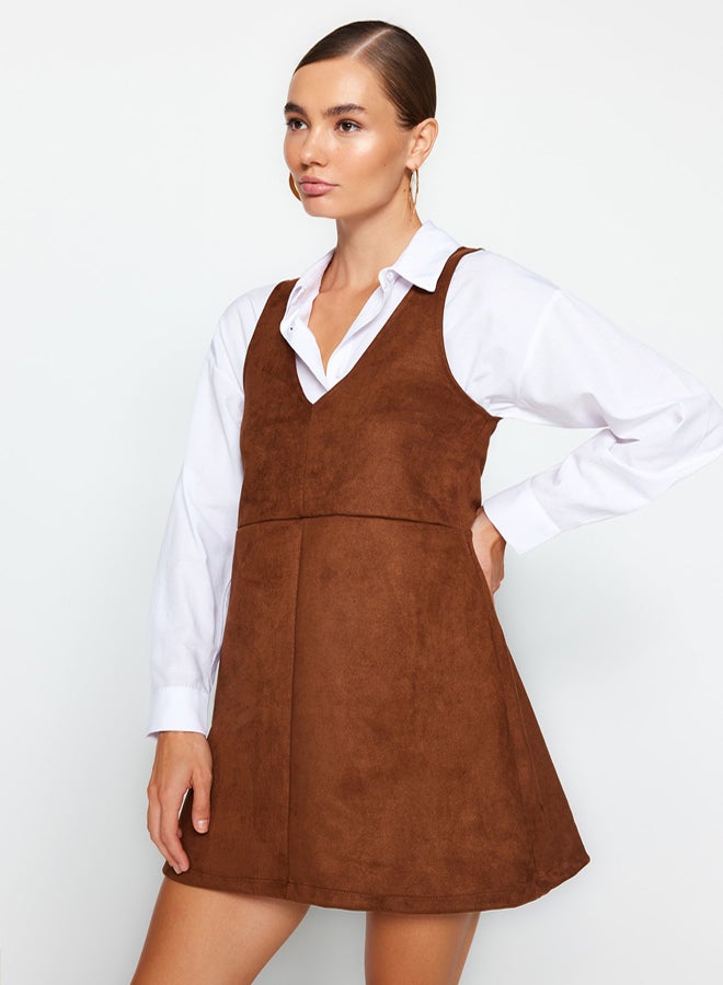trendyol Brown V-Neck Gilet Suede Mini Knitted Dress TWOAW24EL00543 - Image 4