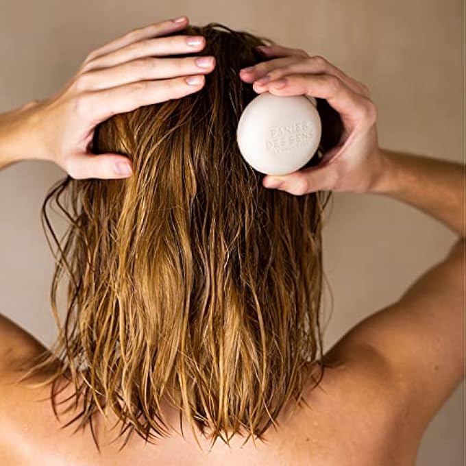 PANIER DES SENS - SHAMPOO BAR FOR NORMAL HAIR  ALMOND BAR SHAMPOO WITH ORGANIC SWEET ALMOND OIL - GENTLE, ULTRA-FOAMING SOLID SHAMPOO  NATURAL SHAMPOO BAR, ECO-FRIENDLY, SILICONE FREE - 2.6 OZ - Image 3