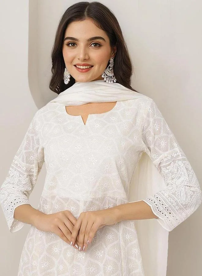 آي شين طقم كورتا وبنطال مع شال بلون أوف وايت بخامة القطن