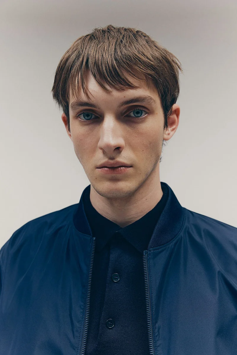 اتش اند ام جاكيت رومبر بقصّة عادية وخفيفة الوزن