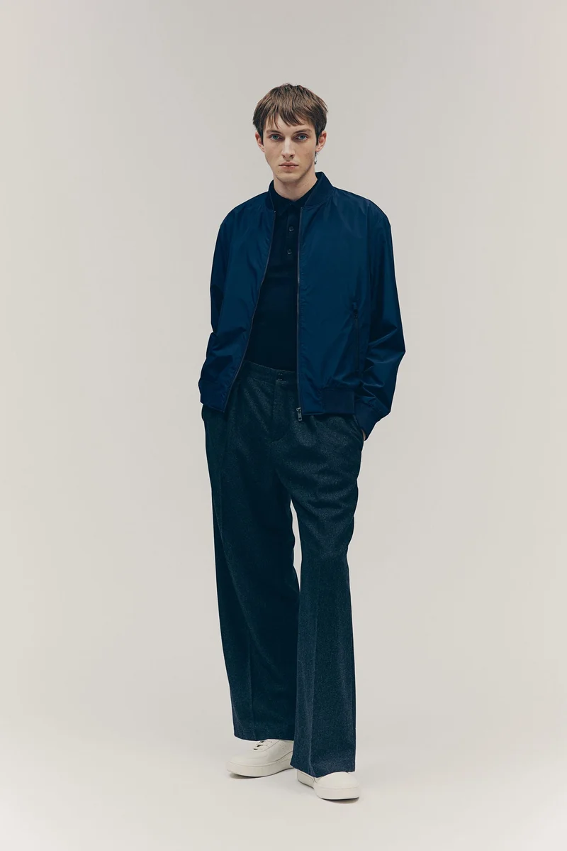 اتش اند ام جاكيت رومبر بقصّة عادية وخفيفة الوزن