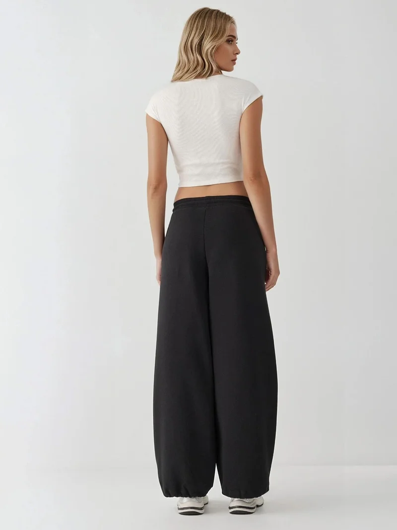 HICCUP Barrel Fit Basic Raised Sweatpants
