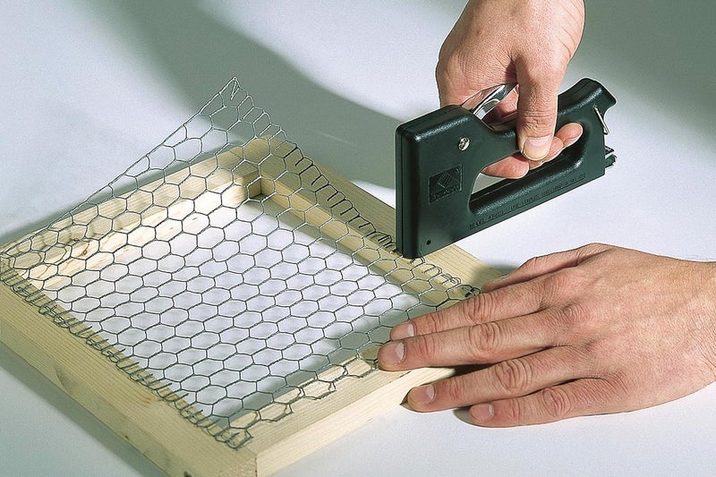 Wolfcraft Narrow Back Staple, Type 055 I 7166000 I Ideal for fastening fabric, textiles and thin strips of wood - Image 5