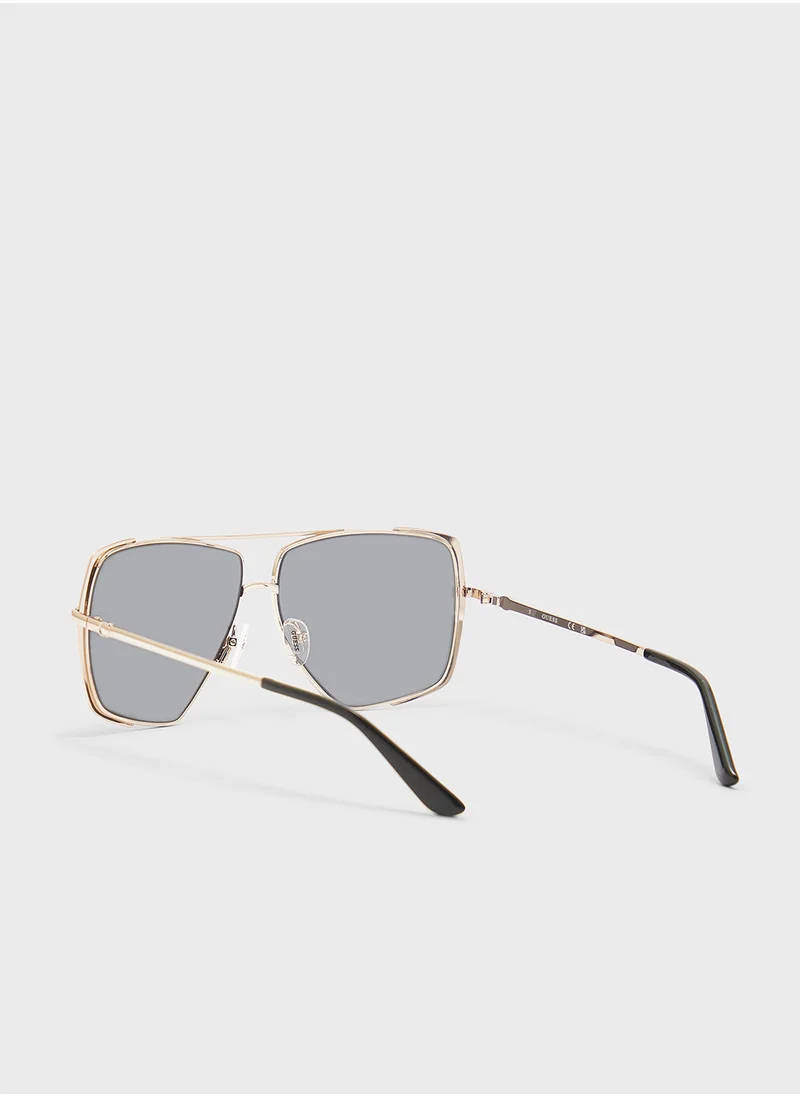 GUESS Gu0022002A62 Oversize Sunglasses