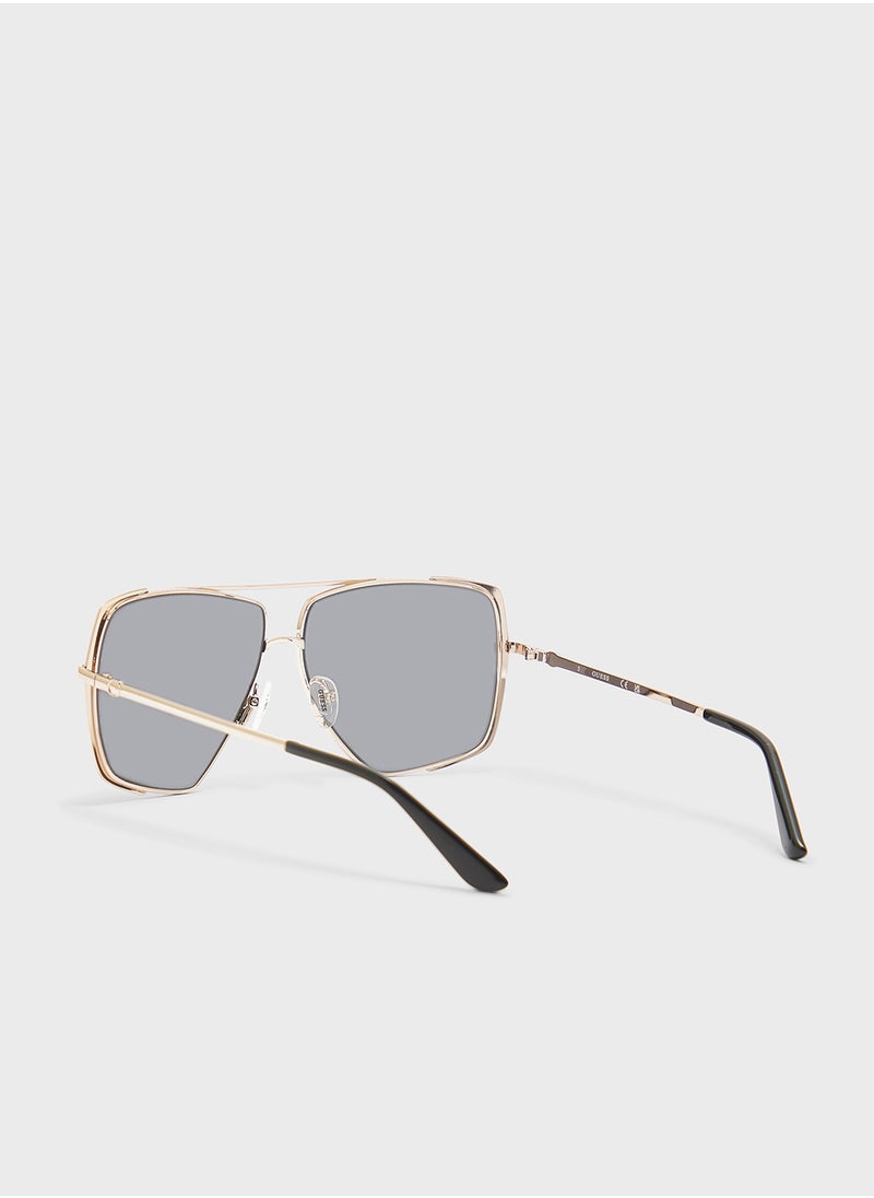 GUESS Gu0022002A62 Oversize Sunglasses  - Image 2