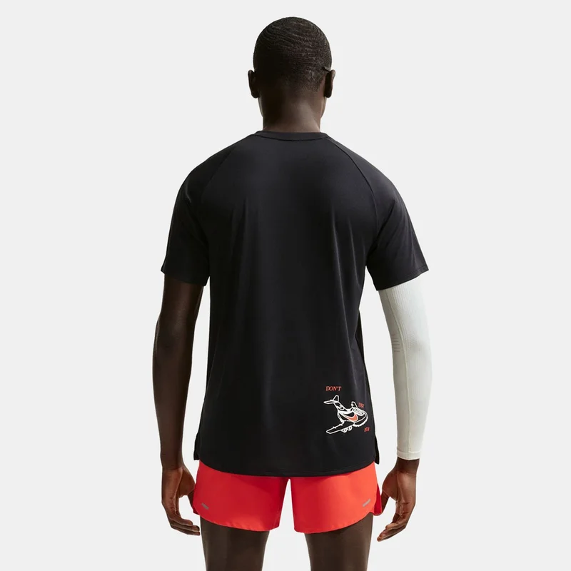 Nike Black Men's Stride Fly Nike Dri-FIT ADV Running Top for Men | Best Price UAE