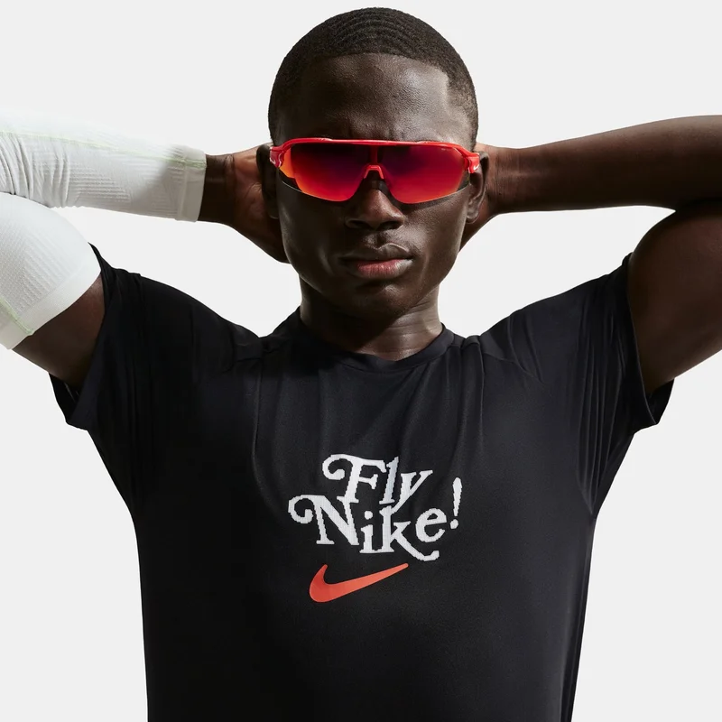 Nike Black Men's Stride Fly Nike Dri-FIT ADV Running Top for Men | Best Price UAE