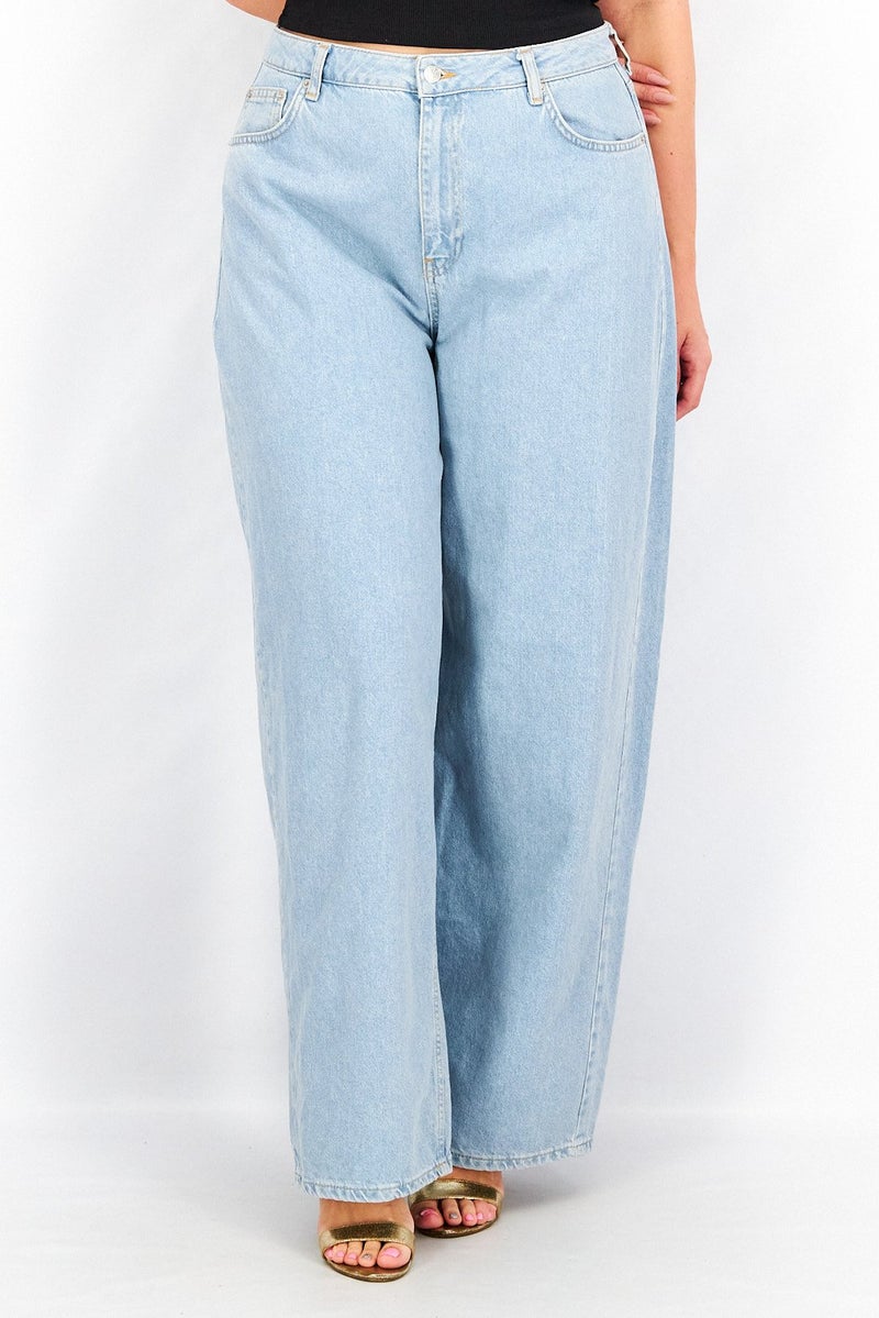 NA-KD جينز نسائي بقصة عادية واسعة الساق، أزرق فاتح - Image 1