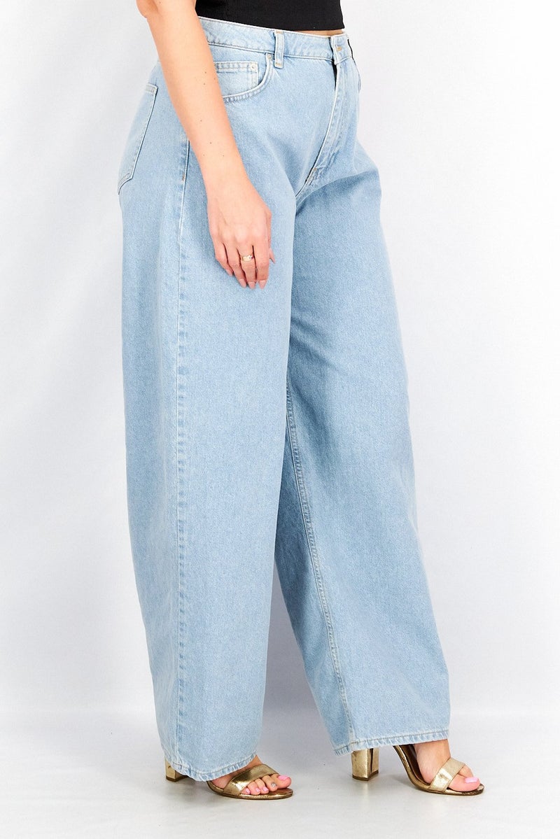 NA-KD جينز نسائي بقصة عادية واسعة الساق، أزرق فاتح - Image 2