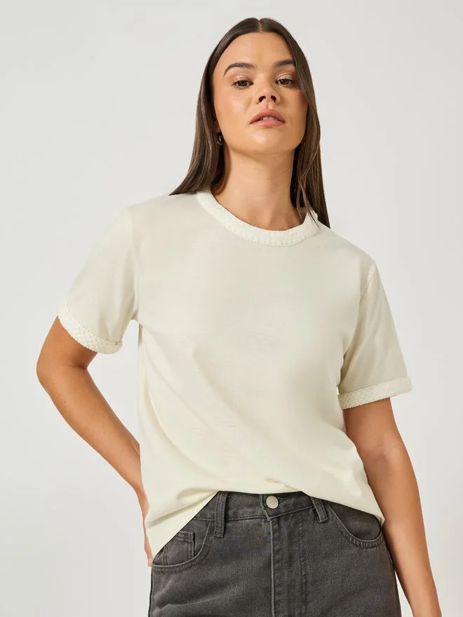 Lace Detail Short Sleeve Regular Fit T-Shirt