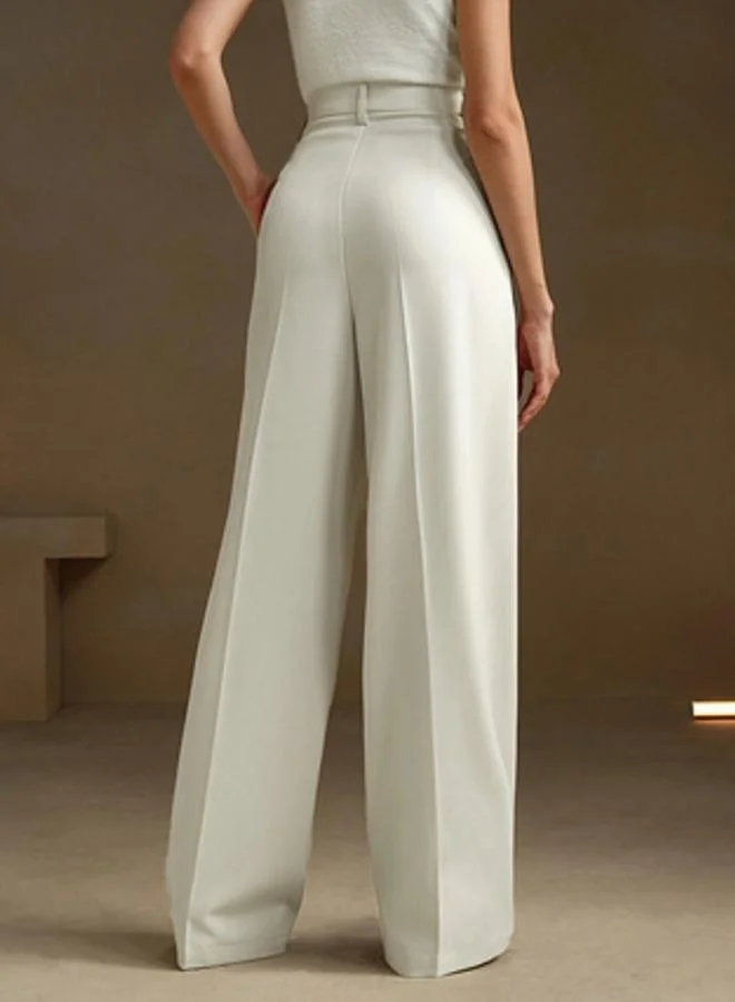 تايك تو بنطال بخصر عالي وقصة مستقيمة