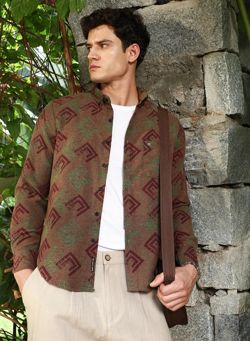 كامبوس سوترا Campus Sutra Men's Coffee Brown Cubic-Stamp Jacquard Shirt For Casual Wear | Button Down Collar | Long Cuffed Sleeves | Button Closure | Shirt Crafted With Comfort Fit For Everyday Wear