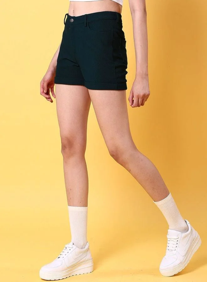 مرفوعة Women Skinny Fit Solid Mid Rise Shorts