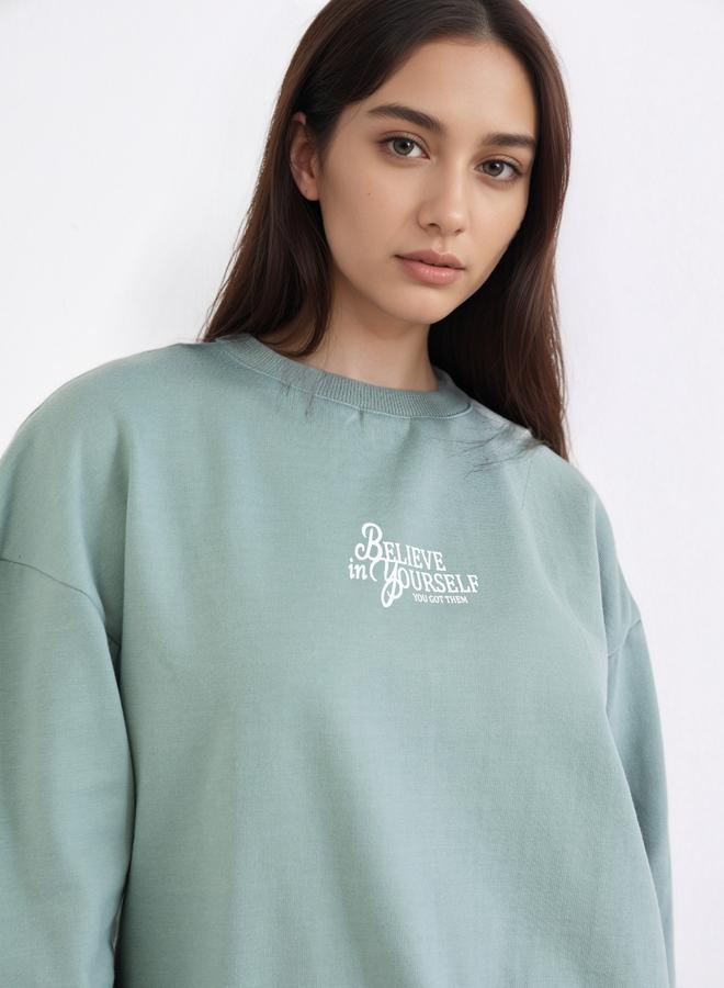 ستايلي سويت شيرت أخضر نعناعي بطبعة كتابة - Image 3