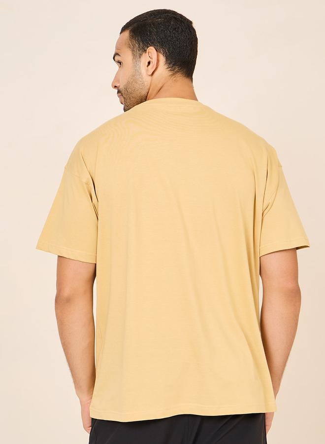 ستايلي تيشيرت كبير بطبعة شعار نصي عالي الدقة - Image 4