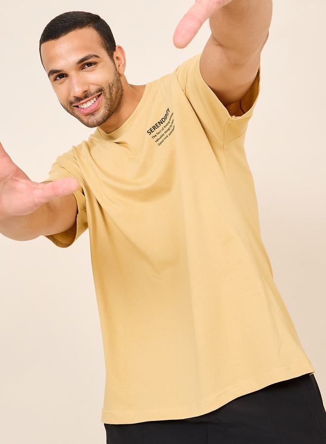 ستايلي تيشيرت كبير بطبعة شعار نصي عالي الدقة - Image 1