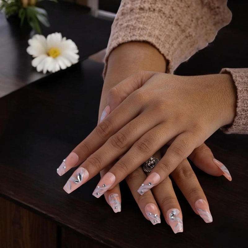 SKOFRI SKOFRI 24 Reusable Artificial Fake Nail Set Lightweight Long Lasting Easy To Use Quick Fix For Festivals Special Occasions Nails for Women Girls Pink Flower Medium - Image 4