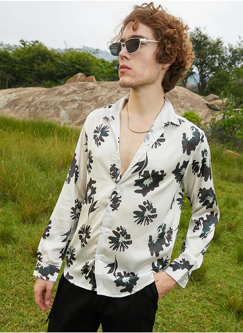 كامبوس سوترا Men's Ivory White & Onyx Black Flora-Stamp Shirt
