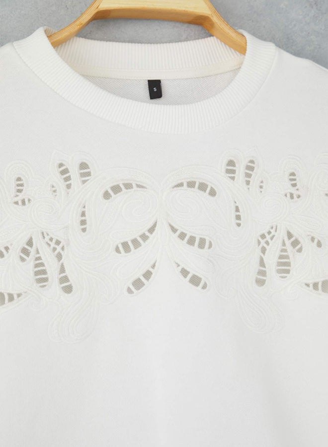 trendyol Ecru Embroidered Regular/Normal Fit Knitted Sweatshirt - Image 5