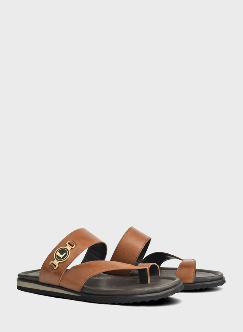 Language Gilson Sandals