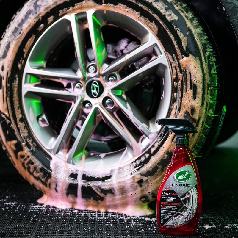 TurtleWax Turtle Wax Hybrid Solutions Hyper Foam Wheel & Tyre Cleaner, 680ml, Pack of 1, Colour Change Foaming Car Wheel Cleaner Removes Dirt, Iron & Break Dust to Prep for tyre Shine, Suitable for All Wheels - Image 4
