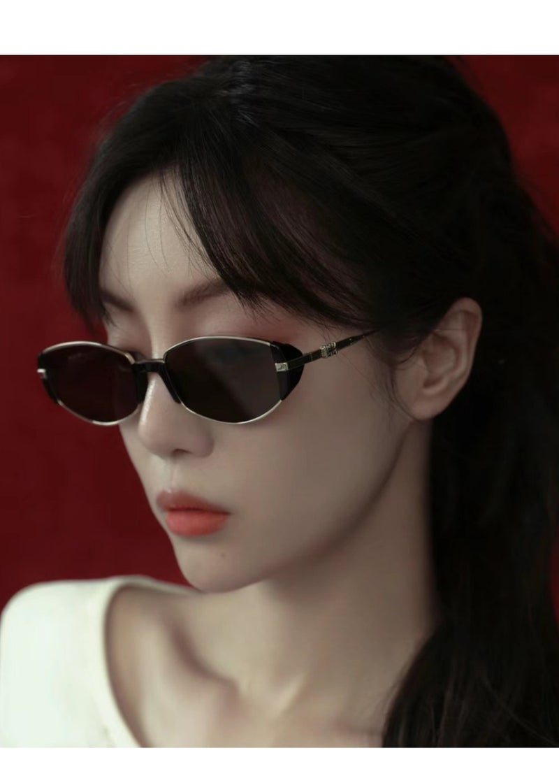 Stylish Vintage Women Sunglasses - Image 4