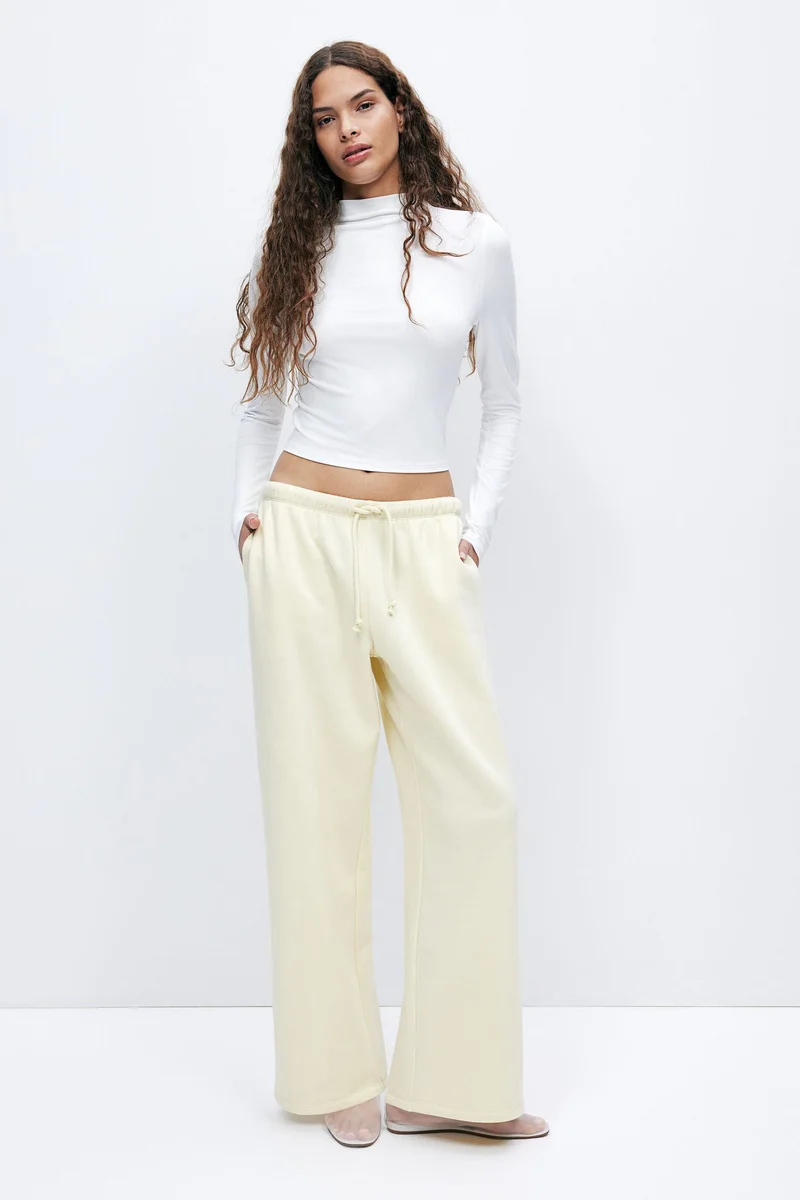 اتش اند ام بلوزة بقبة عالية