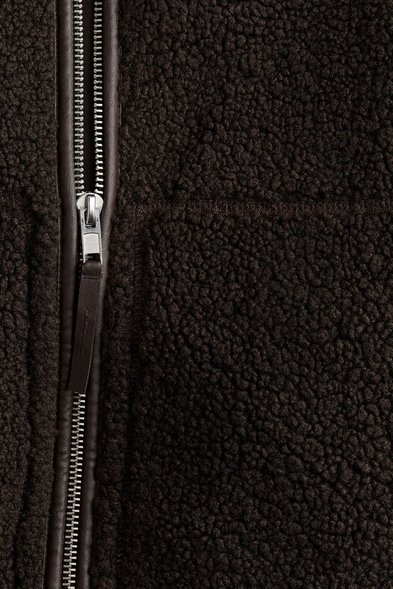 اتش اند ام جاكيت من نسيج تيدي بسحاب من تشكيلة ماما